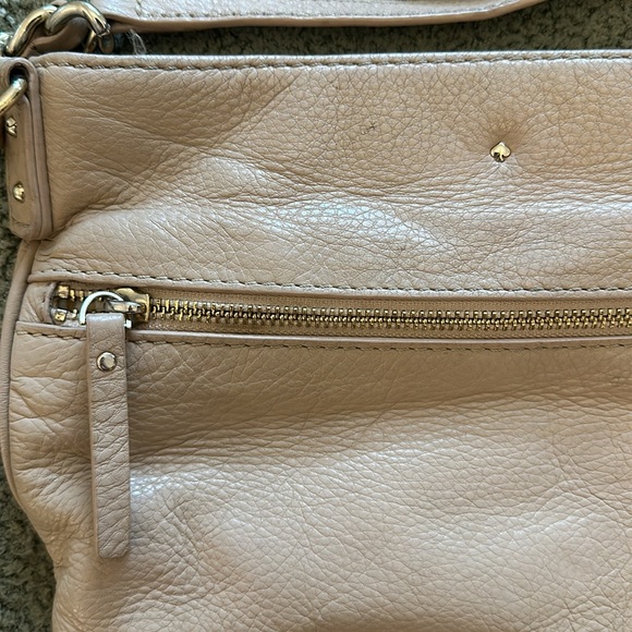 Classic Kate Spade New York Crossbody Bag, Leather, Nude, Used Condition - Picture 2 of 9